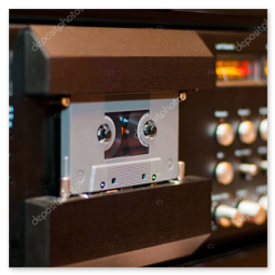 Kassettendeck in eine HiFi-Stereoanlage integriert